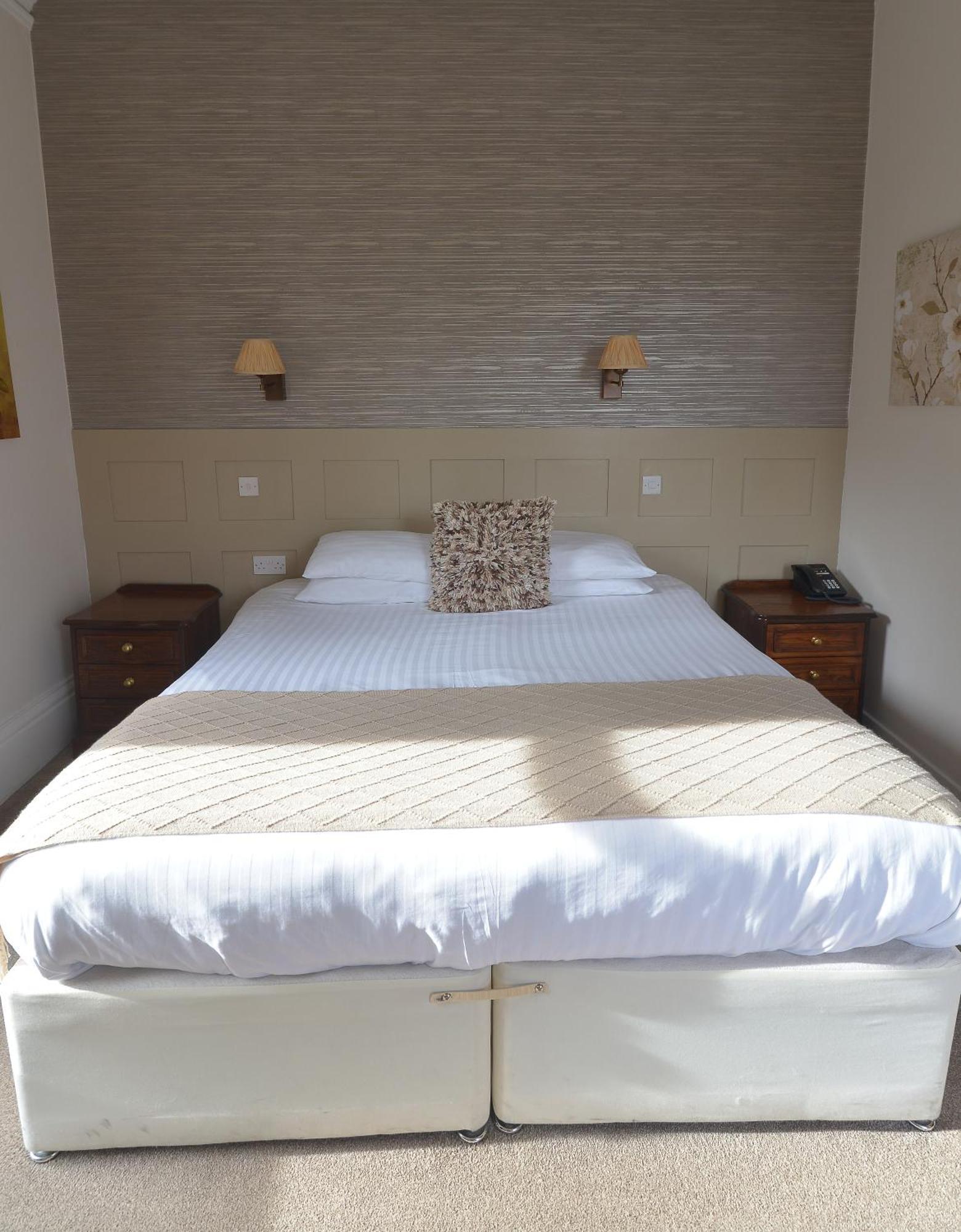 Hall & Restaurant Steeton