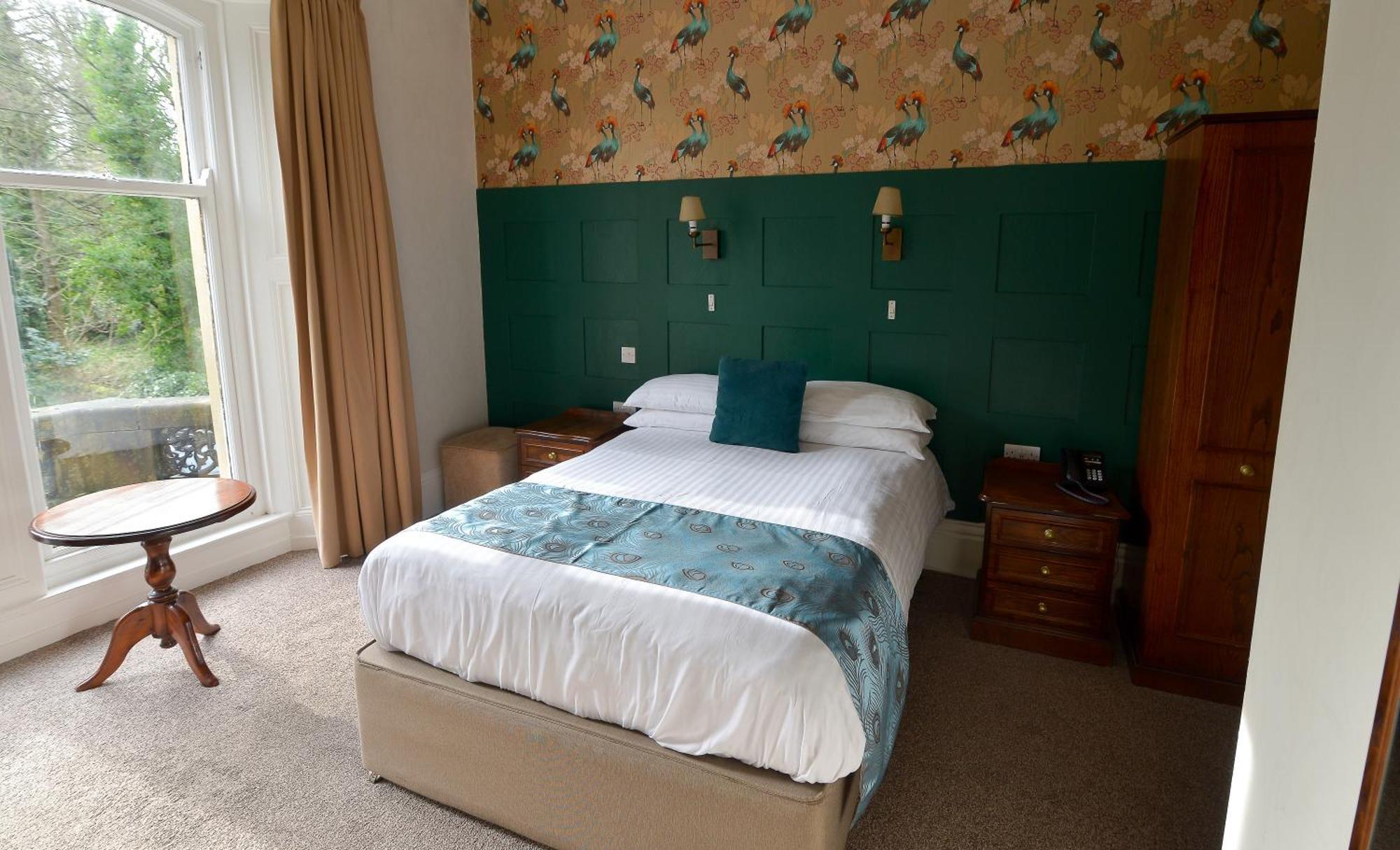 Hotel Hall & Restaurant 4*