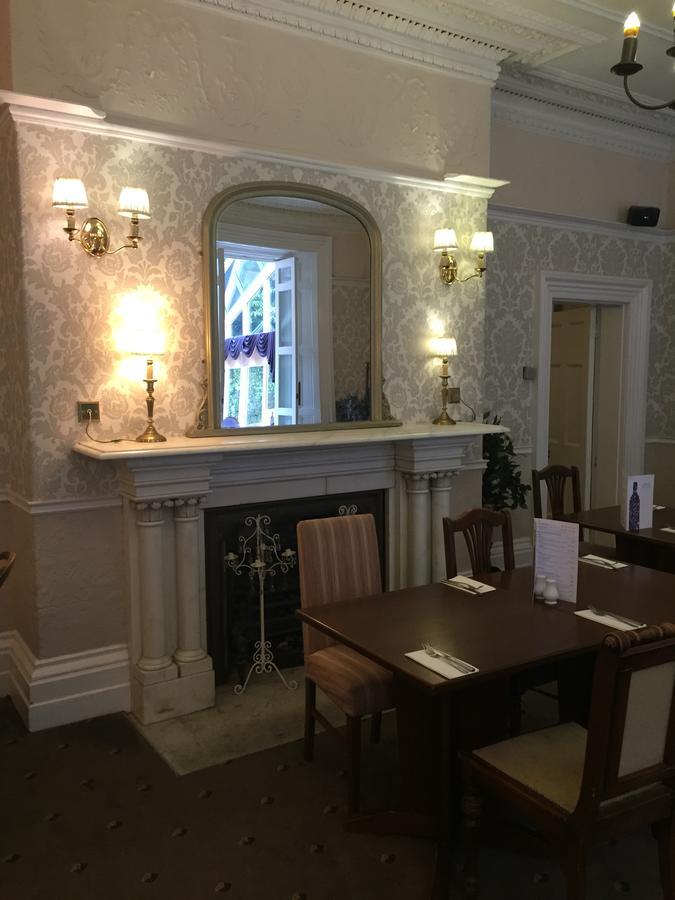 Hall & Restaurant 4*
